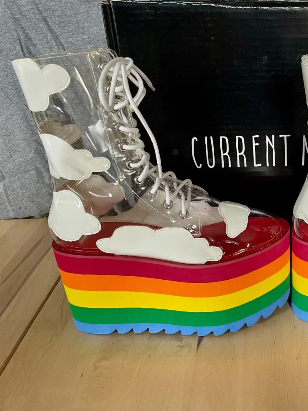 Dolls Kill Current Mood Rainbow & Clouds Happy Daze Platforms size 7 NEW IN BOX